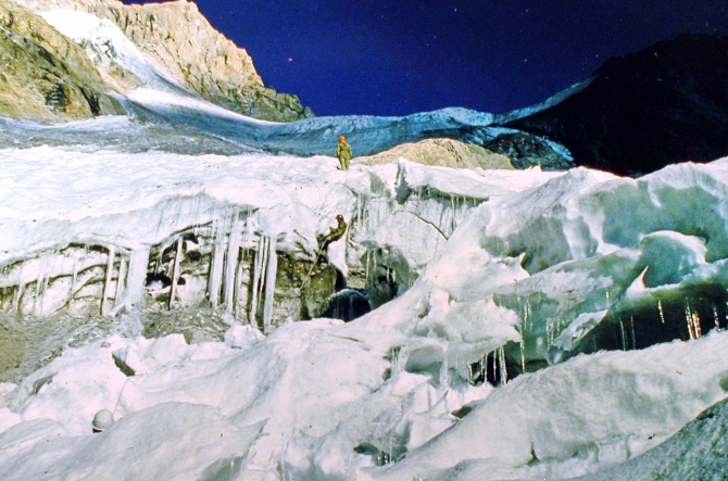 ЗОЛОТАЯ ОСЕНЬ НА ПАМИРЕ. (Горный туризм, маи)