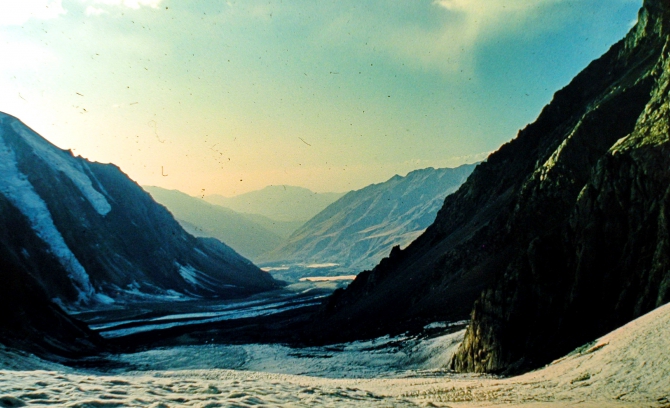 ЗОЛОТАЯ ОСЕНЬ НА ПАМИРЕ. (Горный туризм, маи)