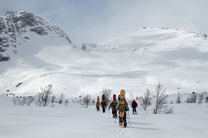 Беккантри-неделя Snow Sense в Хибинах (фоторепорт, Бэккантри/Фрирайд, хибины, кировск, snow sense team, цирк ганешина, лавинный кулуар, беккантри-лагерь)