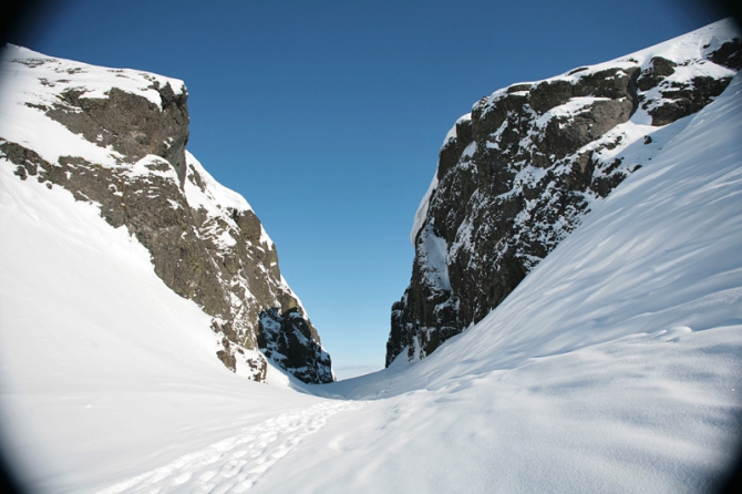 Итоги фрирайд-сезона 2012 от команды Snow Sense (фоторепорт, Бэккантри/Фрирайд, команда snowsense, snowsense, алекс кузмицкий, кировск, хибины)