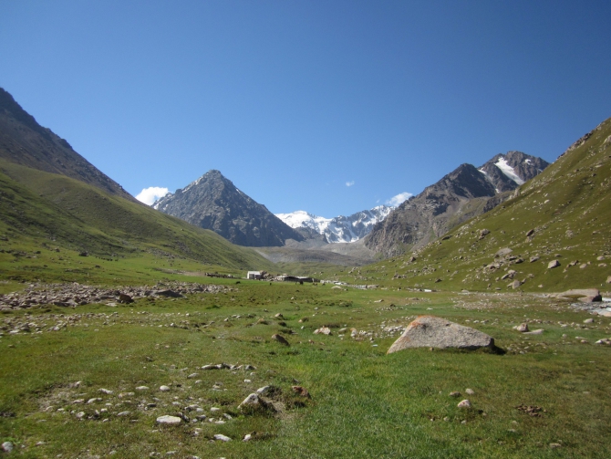 Забытый Терскей. Часть 1. (Горный туризм, ледопад, гадкий утенок, туманный, конурулен, красных, западная часть)