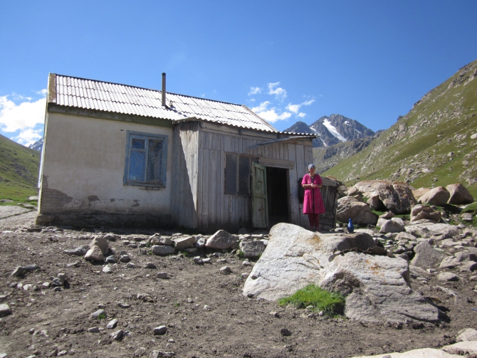 Забытый Терскей. Часть 1. (Горный туризм, ледопад, гадкий утенок, туманный, конурулен, красных, западная часть)