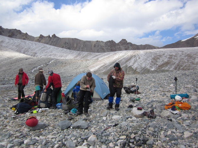 Забытый Терскей. Часть 1. (Горный туризм, ледопад, гадкий утенок, туманный, конурулен, красных, западная часть)