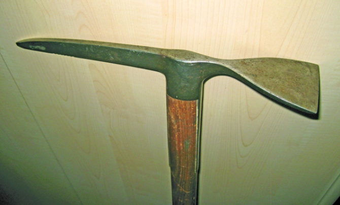 ЛЕДОРУБ КИРИЛЛА КУЗЬМИНА (Альпинизм, дсо "молния", к.к. кузьмин)