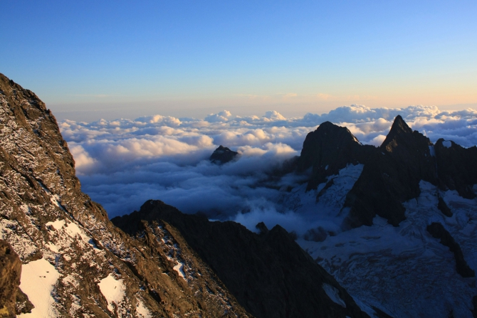 Домбай-Ульген, восхождение по Зап. ребру, 5Б (Альпинизм, западный кавказ, западное ребро)
