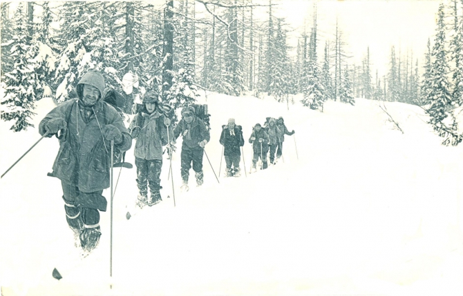ПРИПОЛЯРНЫЙ УРАЛ (фотоальбом из ретро, печора, вангыр, балбанью, косью, перевал каркар, гора народная, хребет сабля, лыжный туризм)