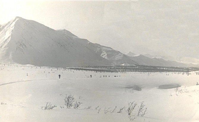 ПРИПОЛЯРНЫЙ УРАЛ (фотоальбом из ретро, печора, вангыр, балбанью, косью, перевал каркар, гора народная, хребет сабля, лыжный туризм)