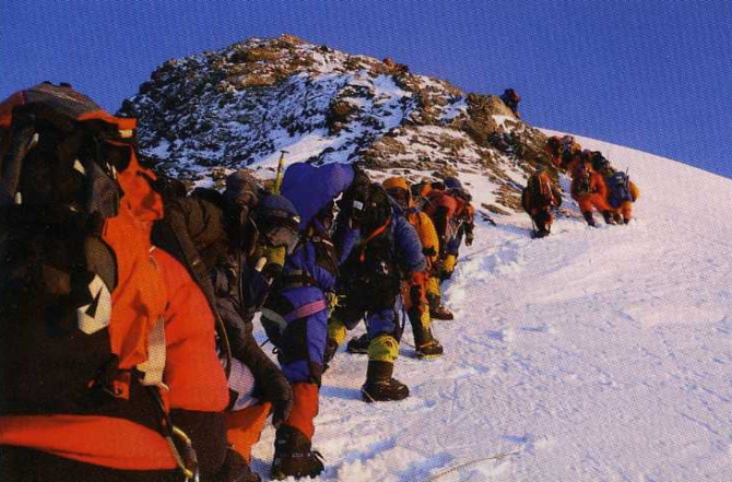 "Тут кто как умеет,- мне важно увидеть восход". (Альпинизм, эверест, гималаи, дэвид шарп)