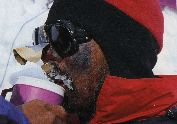 "Тут кто как умеет,- мне важно увидеть восход". (Альпинизм, эверест, гималаи, дэвид шарп)