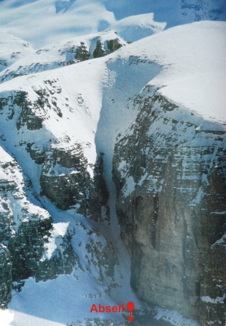 Словацкая фрирайдер Ива Филова проехала два крутейших кулуара в Доломитах. (Бэккантри/Фрирайд, словакия, италия, альпы, доломиты)