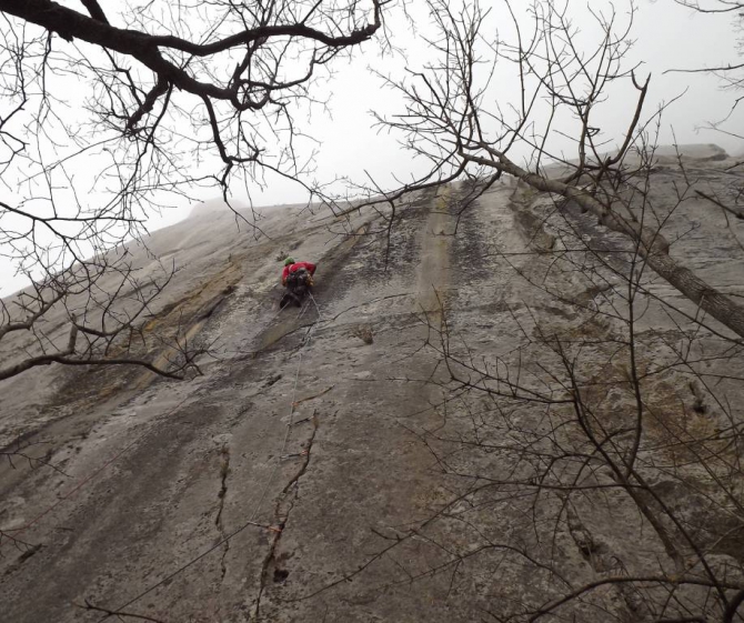 Морчека «Ледоход» 6 А. Новый маршрут. (Альпинизм, «ледоход» 6 а. заколодний а.в., марчека, крым)