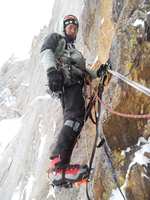 "Ераз-5217" 2013 года выпуска. (Альпинизм, зима, аксу, арча, корея, еразик)