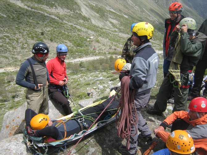 Александр Жигалов: Жетон спасения в горах - Безенги 2013г (Альпинизм, альпинизм, красноярск)