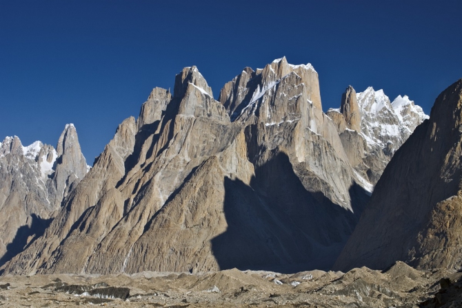 "Обычный" Uli Biaho. (Альпинизм, west face, east face, башкирцев, веретенин)