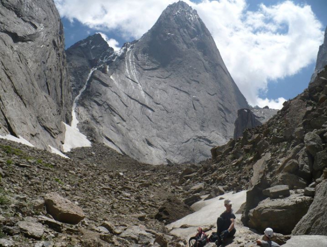 Хотели на Крицука, но Гора "велела" идти другую 6Б. (Альпинизм, каравшин, пик одессы, питер сборы, маршрут сахарова)