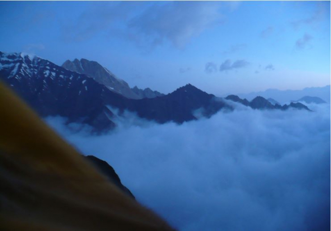 Хотели на Крицука, но Гора "велела" идти другую 6Б. (Альпинизм, каравшин, пик одессы, питер сборы, маршрут сахарова)