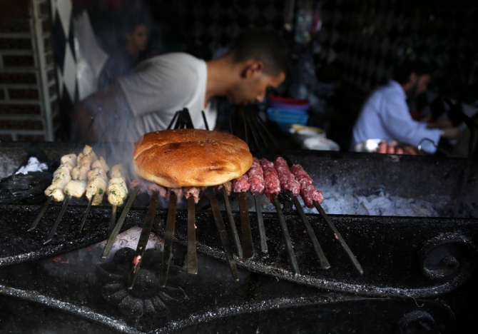 ЗаМарочка с штативом и дочкой..