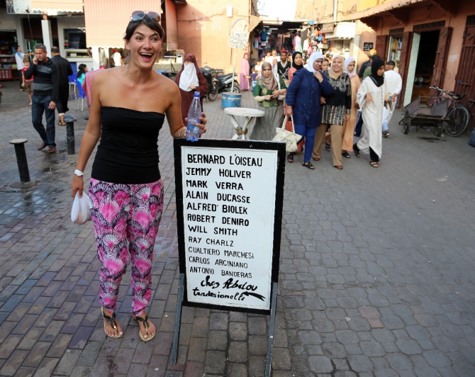 ЗаМарочка с штативом и дочкой..