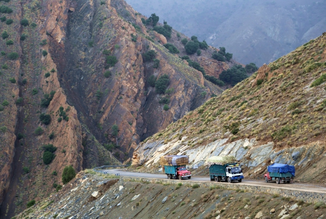 ЗаМарочка с штативом и дочкой..