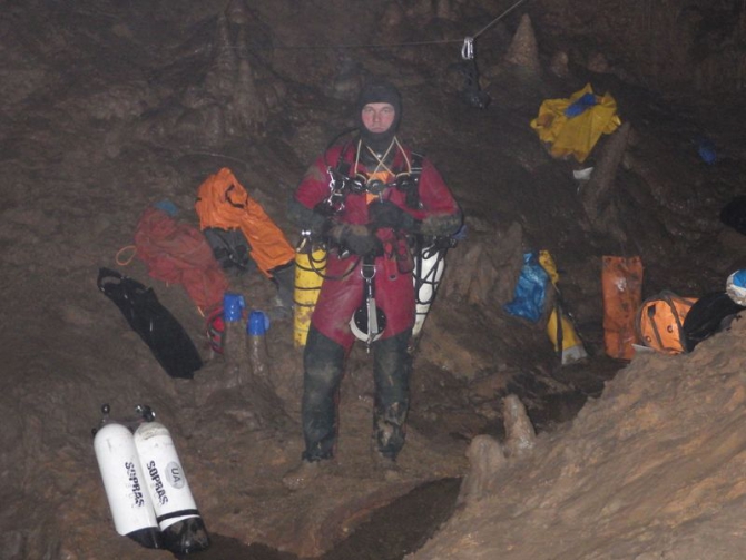 Новые открытия и достижения в п. Нахимовская. Свой путь в поисках подземной реки Караби. (Спелеология, сифон, крым, исследования, спелеодайвинг, первопроход)