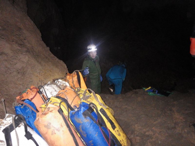 Новые открытия и достижения в п. Нахимовская. Свой путь в поисках подземной реки Караби. (Спелеология, сифон, крым, исследования, спелеодайвинг, первопроход)