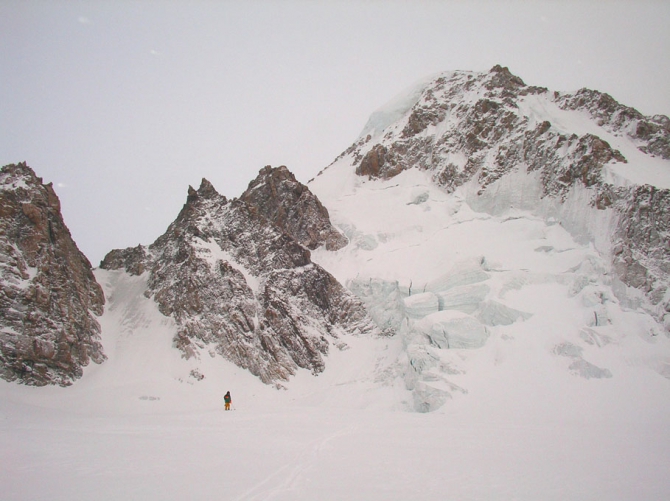 Фотоотчёт о зимнем Алтае. Дополнение к рассказу. (Альпинизм, ира иванова, колпаков, протасов, тилипенко, зимний поход, жаров, бездитко, поход, первопроход, алтай, горные лыжи)