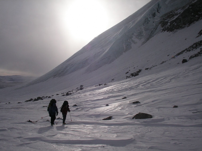 Фотоотчёт о зимнем Алтае. Дополнение к рассказу. (Альпинизм, ира иванова, колпаков, протасов, тилипенко, зимний поход, жаров, бездитко, поход, первопроход, алтай, горные лыжи)