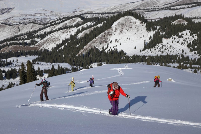 Бэккантри и фрирайд в Караколе (отчет о новогоднем Level 2 в горах Тянь-Шаня, Бэккантри/Фрирайд, киргизия, пржевальск, фрирайд-школа, алекс кузмицкий, snow sense)