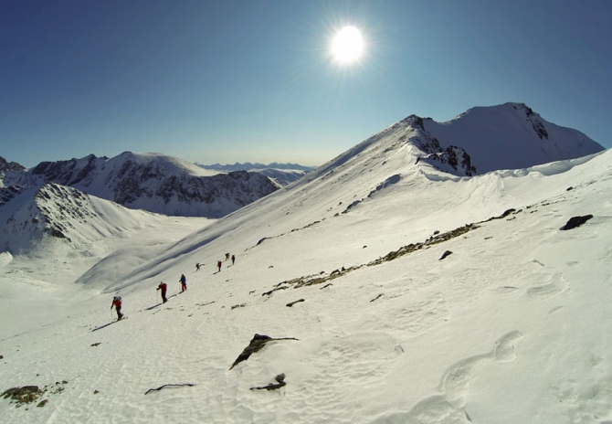 Бэккантри и фрирайд в Караколе (отчет о новогоднем Level 2 в горах Тянь-Шаня, Бэккантри/Фрирайд, киргизия, пржевальск, фрирайд-школа, алекс кузмицкий, snow sense)