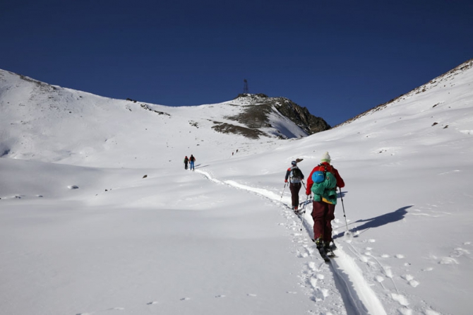 Бэккантри и фрирайд в Караколе (отчет о новогоднем Level 2 в горах Тянь-Шаня, Бэккантри/Фрирайд, киргизия, пржевальск, фрирайд-школа, алекс кузмицкий, snow sense)