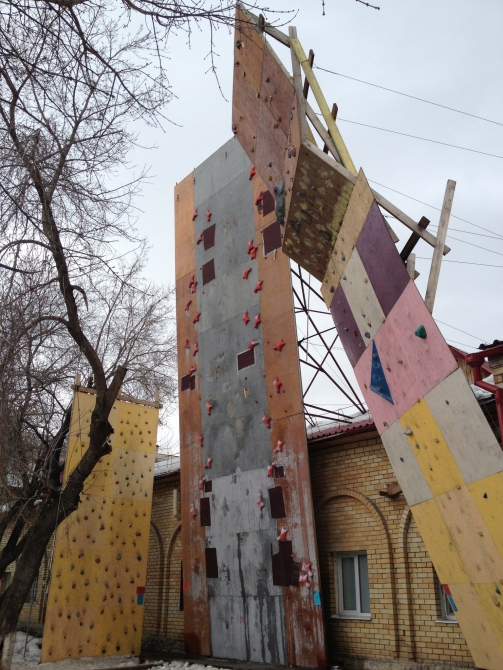 1300 квадратных метров, у кого больше? Открылся манеж в Тюмени! (Скалолазание)