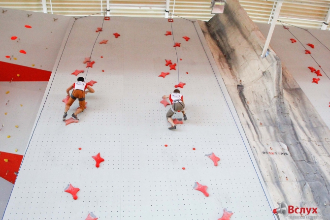 1300 квадратных метров, у кого больше? Открылся манеж в Тюмени! (Скалолазание)