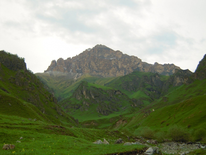 Майская прогулочка по Кавказу или три в одном: КЧР, КБР, С. Осетия. (Горный туризм)