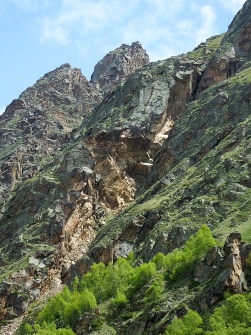 Гуляем в ущелье Адыр-су. (адырсу, приэльбрусье.)