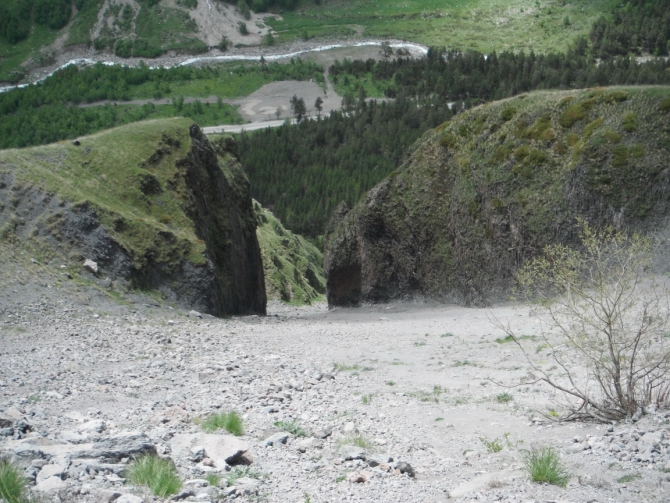 Чегет растаял... или летний трекинг горнолыжника. Водопад Девичьи косы. Приэльбрусье. (Горные лыжи/Сноуборд, азау)