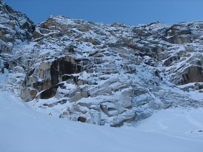 Горный поход с лыжами на Кодаре (каньон орто-юрях, перевал ленинградец, перевал четырех, пик бам)