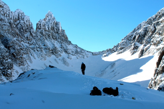 Горный поход с лыжами на Кодаре (каньон орто-юрях, перевал ленинградец, перевал четырех, пик бам)