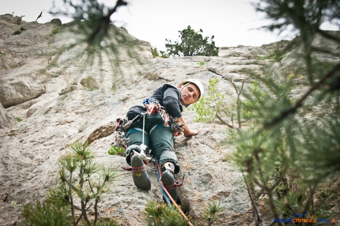 Крым, Алупкинская стена, маршрут "Стрела Безбашенная", 5Б (Альпинизм, описание, первопроход)