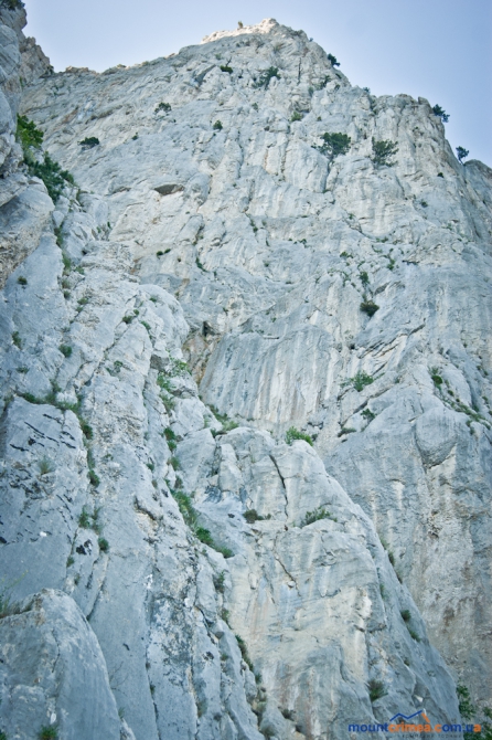 Крым, Алупкинская стена, маршрут "Стрела Безбашенная", 5Б (Альпинизм, описание, первопроход)