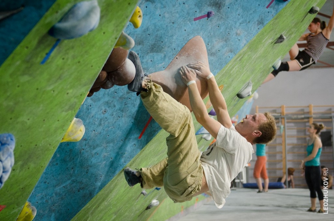 Белые ночи. Санкт-Петербург (Скалолазание, xclimb, трамонтана, risk, zamberlan, bouldering, без страховки, ruff tuff, болдеринг, костин, red fox, climbing, боулдеринг, risk.ru)