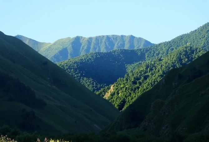Джипинг: Былым - Ак-топрак - Чегем. (Путешествия, приэльбрусье)