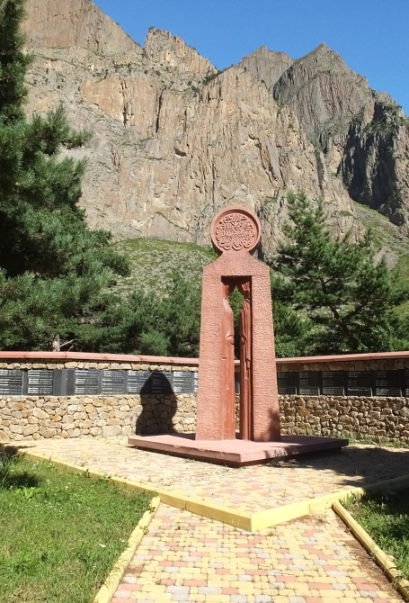 Джипинг: Былым - Ак-топрак - Чегем. (Путешествия, приэльбрусье)