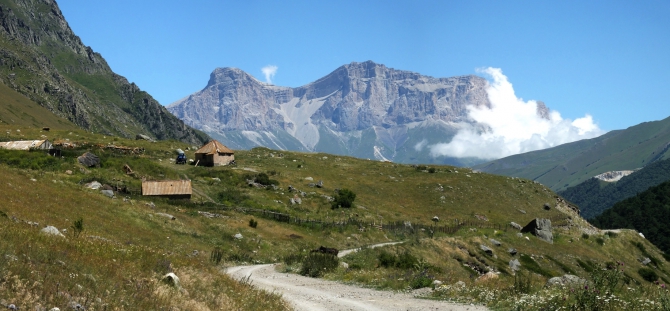 Джипинг: Былым - Ак-топрак - Чегем. (Путешествия, приэльбрусье)