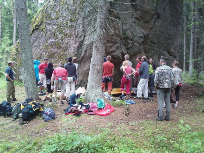 Соревнования по болдерингу на реальном рельефе в Эстонии! (Скалолазание, скалолазанье, эстония)