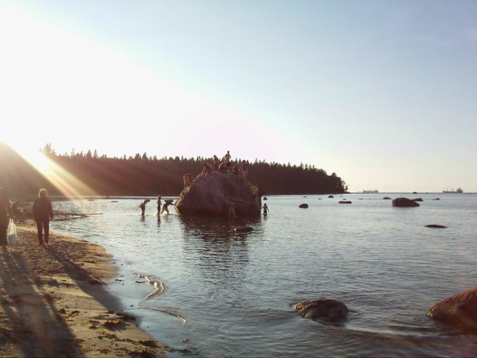 Соревнования по болдерингу на реальном рельефе в Эстонии! (Скалолазание, скалолазанье, эстония)