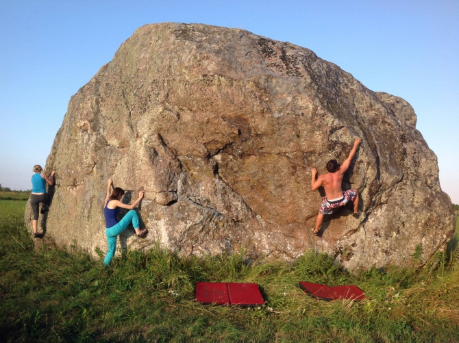 Соревнования по болдерингу на реальном рельефе в Эстонии! (Скалолазание, скалолазанье, эстония)