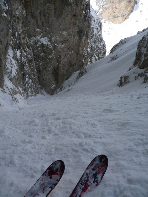 Словацкая фрирайдер Ива Филова проехала два крутейших кулуара в Доломитах. (Бэккантри/Фрирайд, словакия, италия, альпы, доломиты)