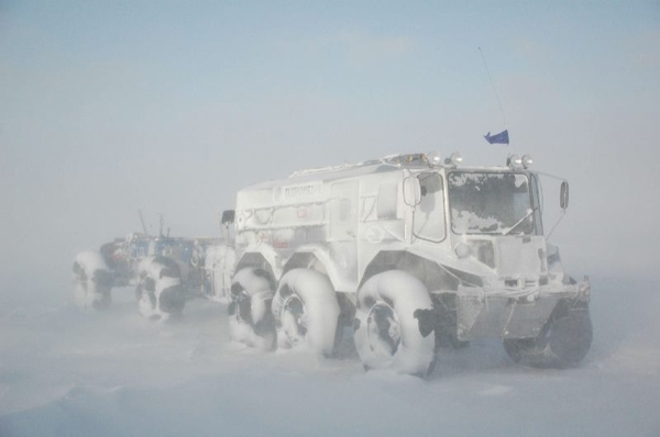 На машинах к Северному полюсу: приключения с белыми медведями и собаками!.. (Путешествия, северный полюс, экспедиции, демченко, арктика)