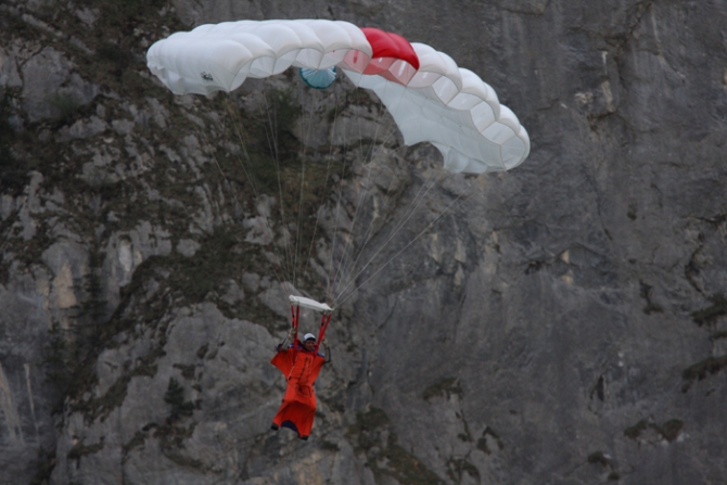 Европейский Base-Trip (розов, base jump, шамони)