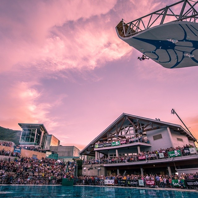 Шон Макколл и Клэр Бухрфейнд - победители соревнований Psicobloc Masters Series (Скалолазание, психоблок, dws)